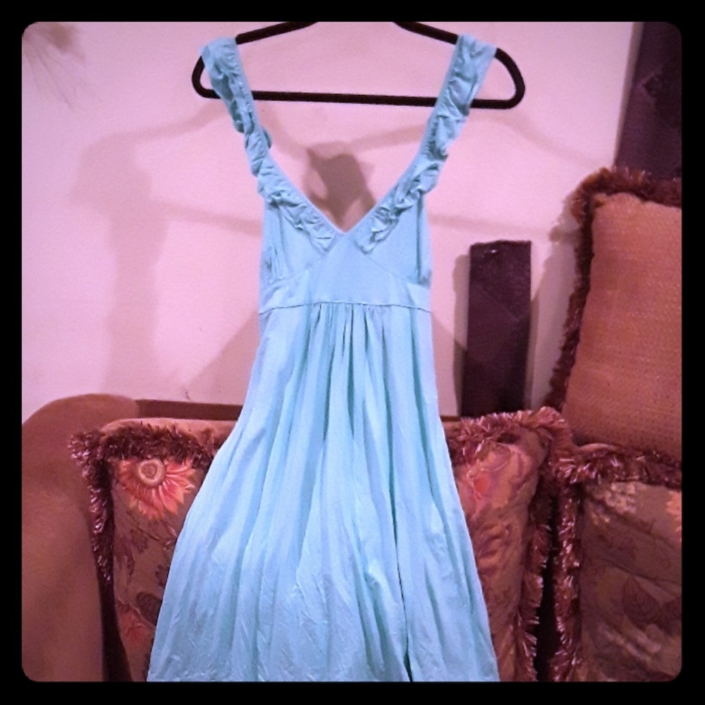 Sleeveless ruffle floating dress